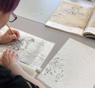 鳥獣戯画を学び描くの教室風景・作品