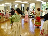 たのしいフラダンスの教室風景・作品